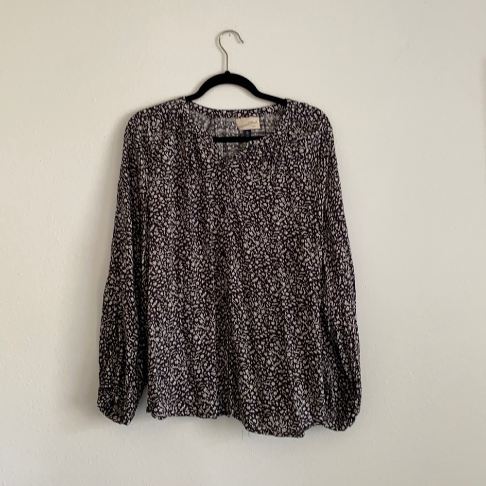 Universal Thread Black and creme